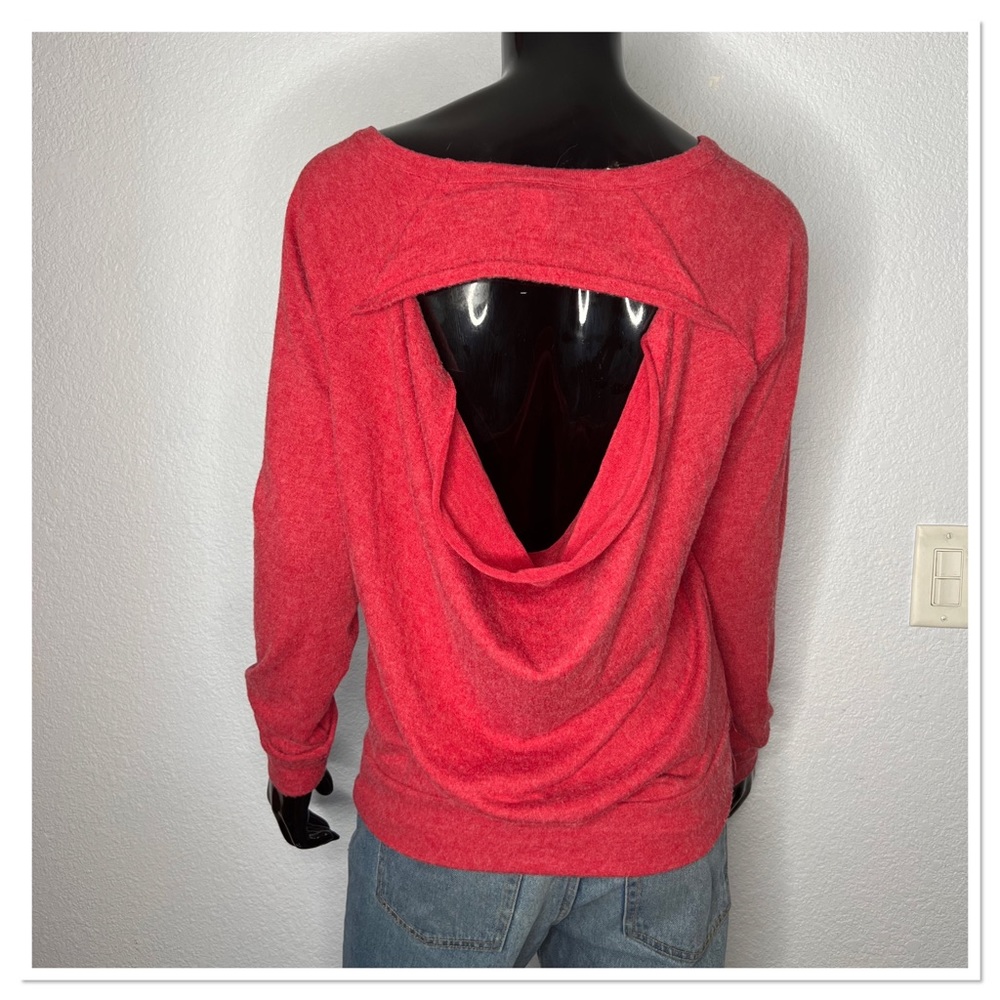 SC Authentic Women’s Cutout Back T-Shirt Top Sz M Polyester Rayon Spandex NWT - Picture 4 of 6